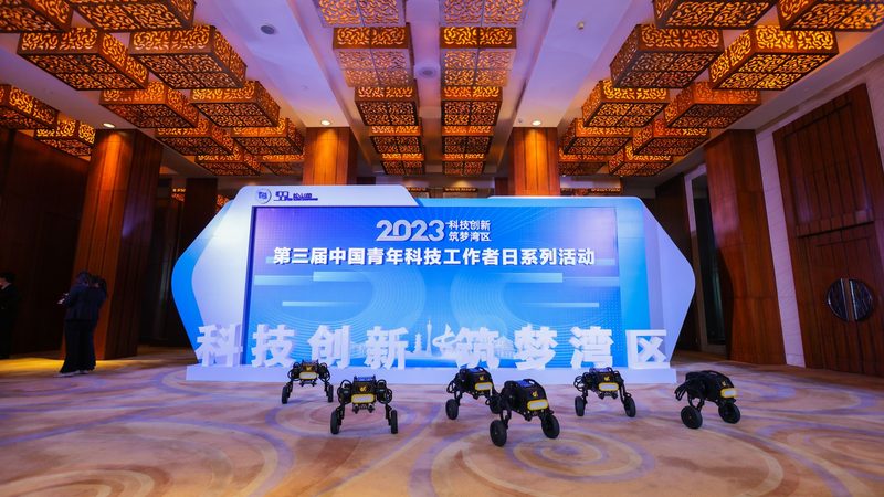 医疗RPA定制开发：为什么通用方案在医院总“水土不服